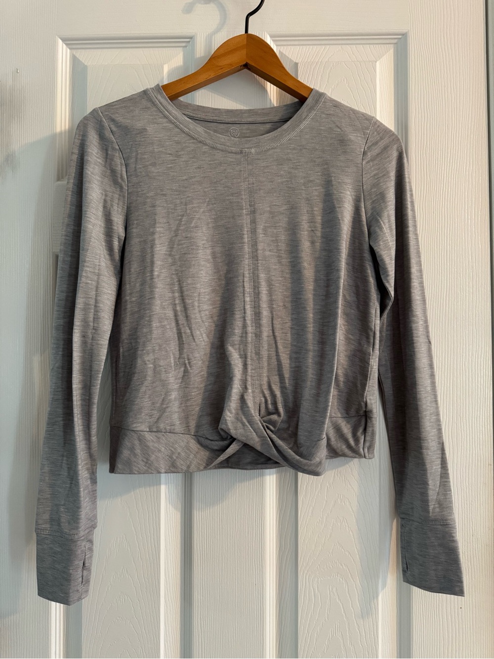 Wander Gray Long-Sleeve Twist Front Tee